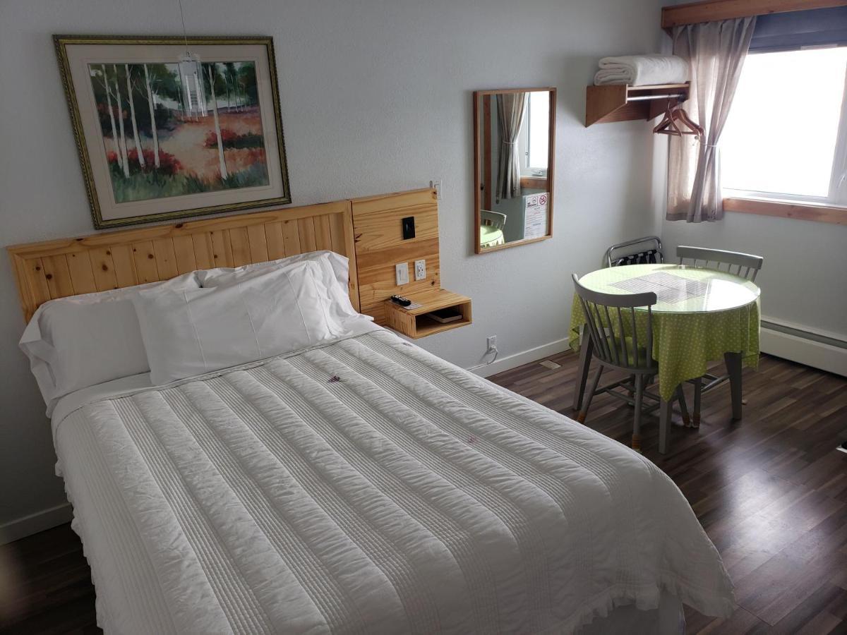 Quest Motel Whitewood Szoba fotó
